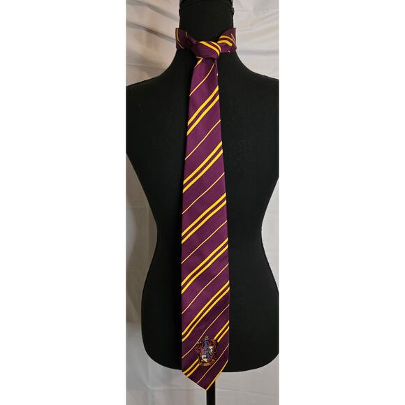 Vtg elope Inc. Harry Potter Gryffindor Neck Tie 56" Maroon & Gold 100% Silk - Picture 1 of 4